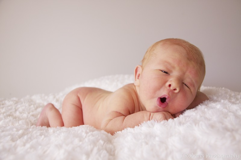 Awning newborn baby - newborn portrait photography